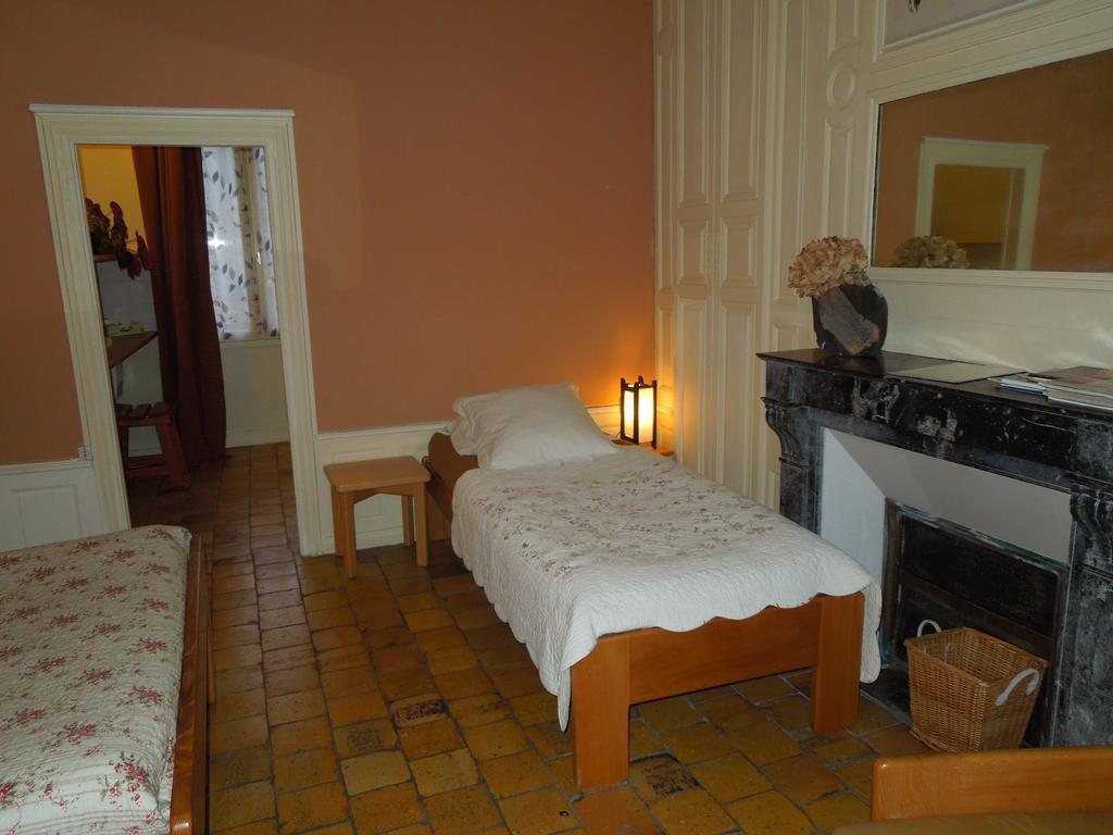 Bed and Breakfast Carrefour De L'Ormeau Mondoubleau Номер фото