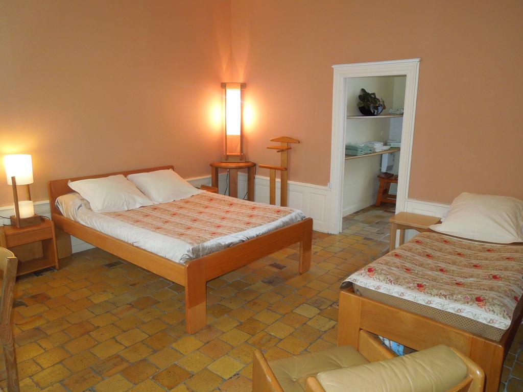 Bed and Breakfast Carrefour De L'Ormeau Mondoubleau Номер фото